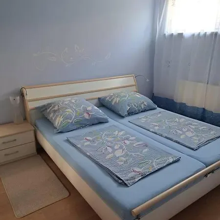 Schoene 2 Apartman *